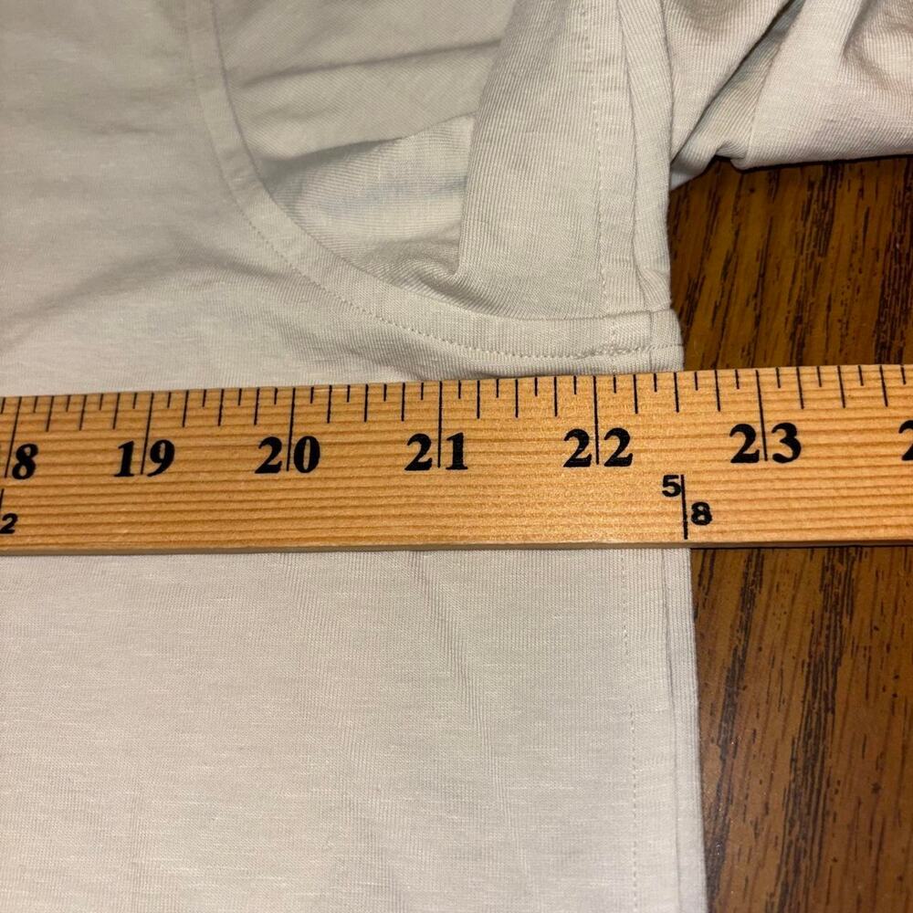 Lululemon large ivory / cream long sleeve shirt great condition - Picture 4 of 4